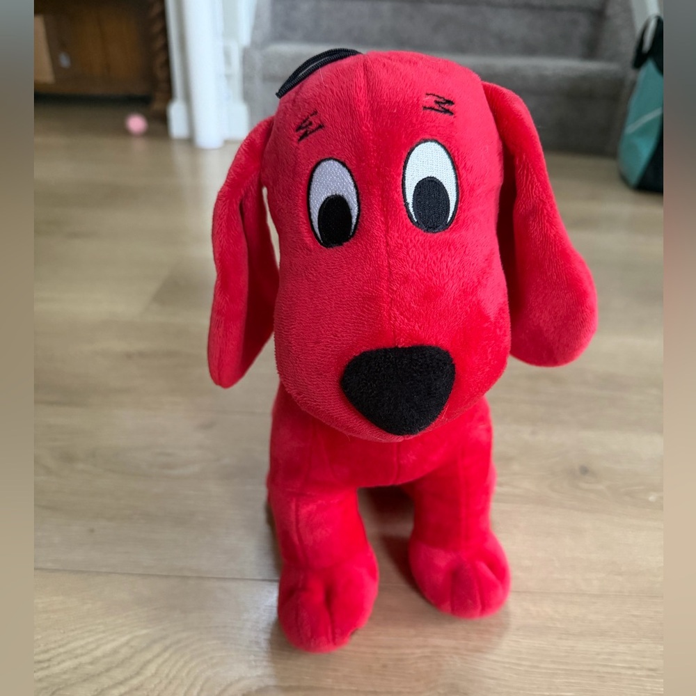 Kohl's Cares Clifford The Big Red Dog Plush 13" Stuffed Animal 2011 JHD1-1182 - Picture 3 of 8